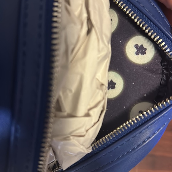 E.T. Glow in the Dark Mini Backpack by Loungefly - Picture 3 of 3